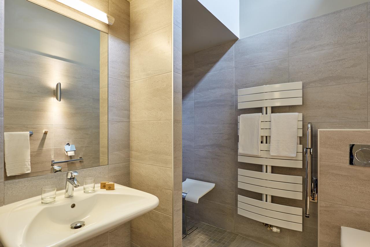 Saint-Lambert  Hotel Centre Port-Royal מראה חיצוני תמונה